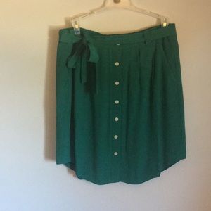 Never worn size S high waisted skirt.